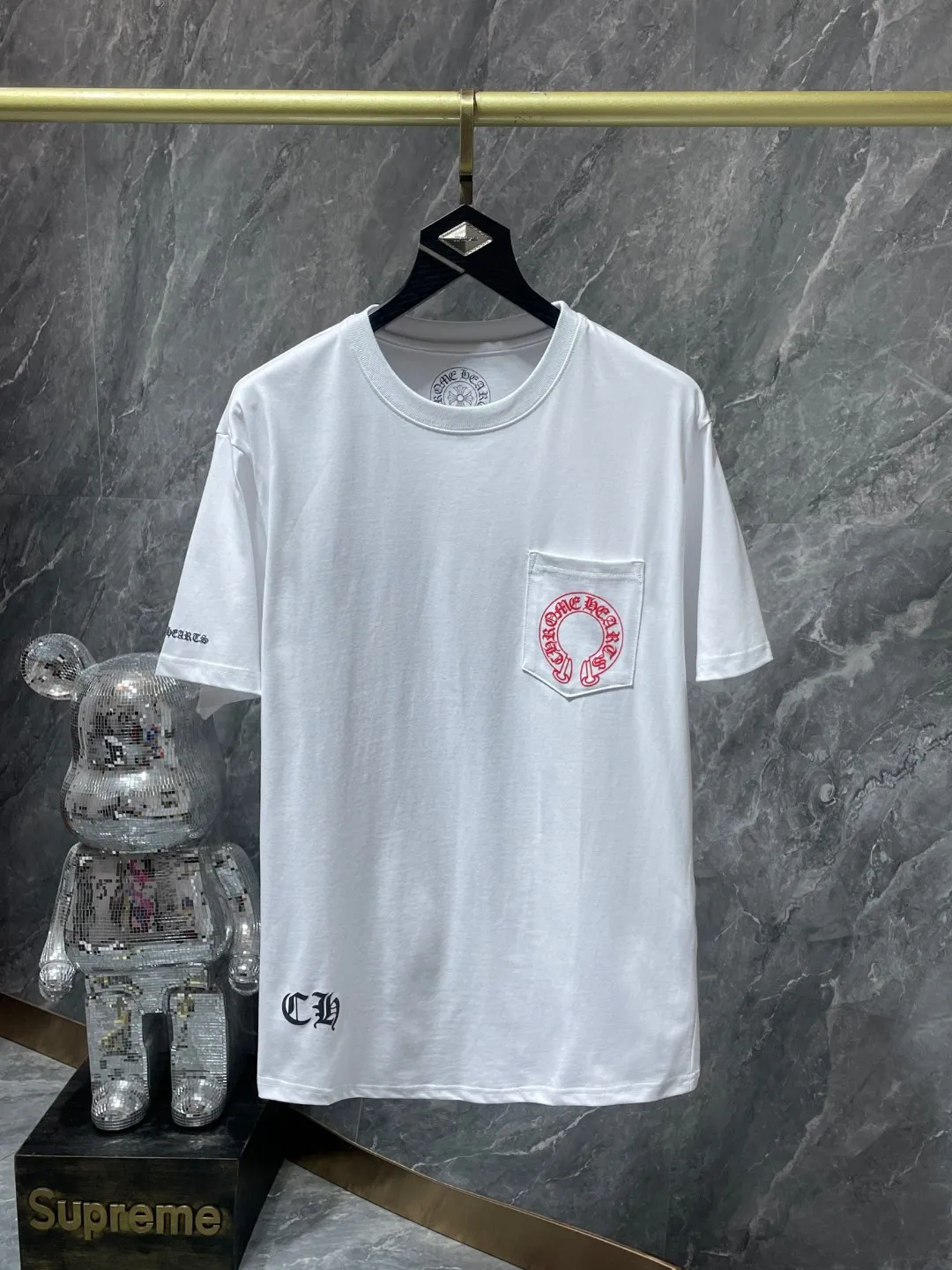 P140 ✨New arrival✨ Chrome Hearts 25ss High gram weight environmentally friendly high-quality top fabric 260g~270g Chrome classic phantom cross group red horseshoe short sleeves Imported environmentally friendly glue printing and dyeing Counter synchronization 1:1 replica version 🌈Recommended colors: black white pink 🌈 Size: S, M, L, XL